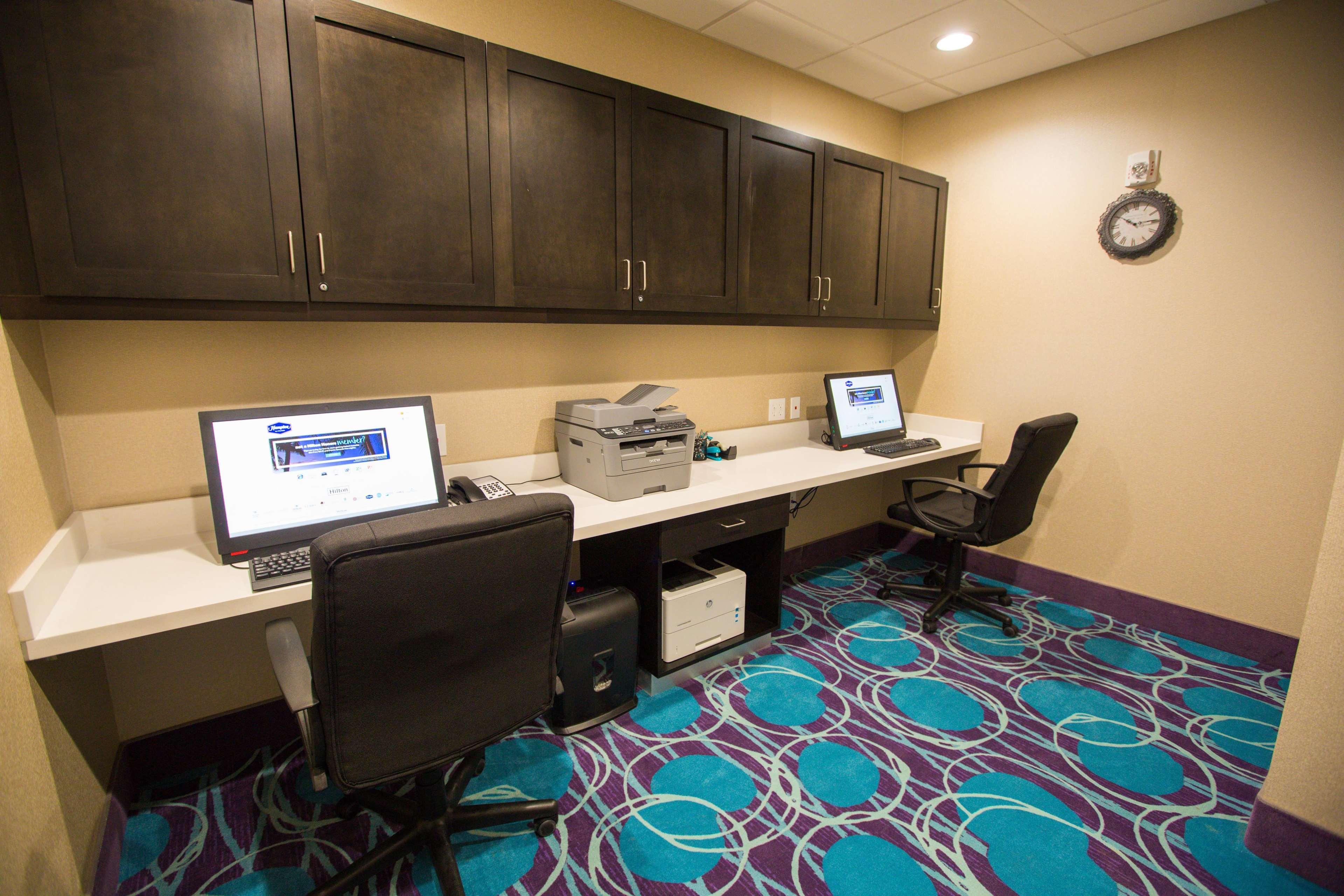 Hampton Ok Hotel